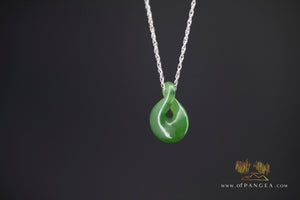 Pikorua Twist - Cassiar Nephrite Jade - British Columbia - Italian Sterling Silver Chain by Joe Foster