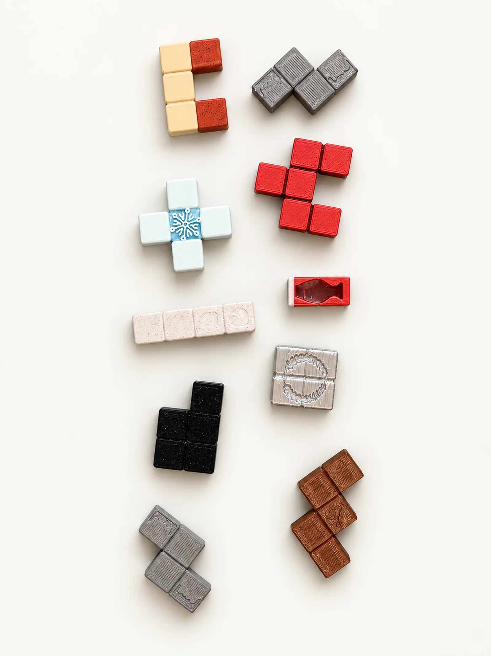 Close view of the Maine-inspired stacking pieces included in Maine Stack Mini.